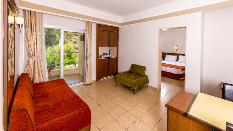 Standard Family Suite